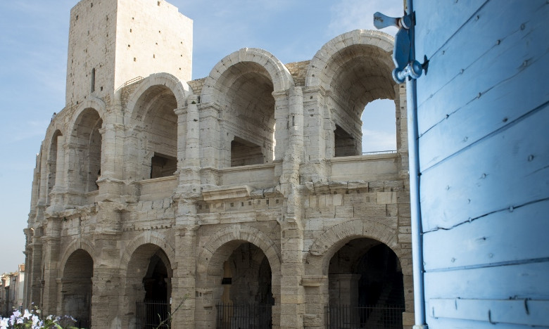 Blick auf die römische Arena in Arles, © Lionel Roux / OT Arles